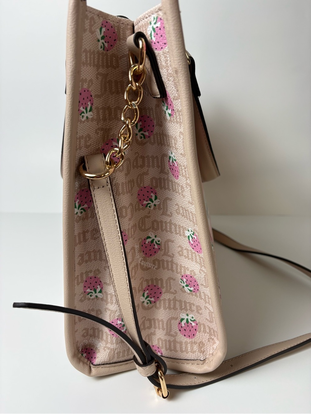 πJuicy Couture Berry Sweet Strawberry Tote Bag Sandstone Pink NWT - Picture 7 of 14